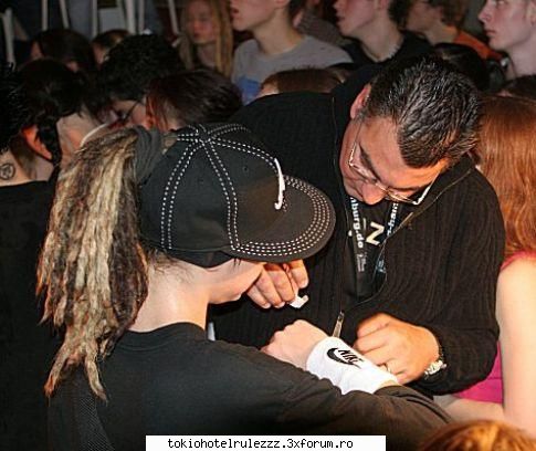 schrei MoDeRaToR V.I.P