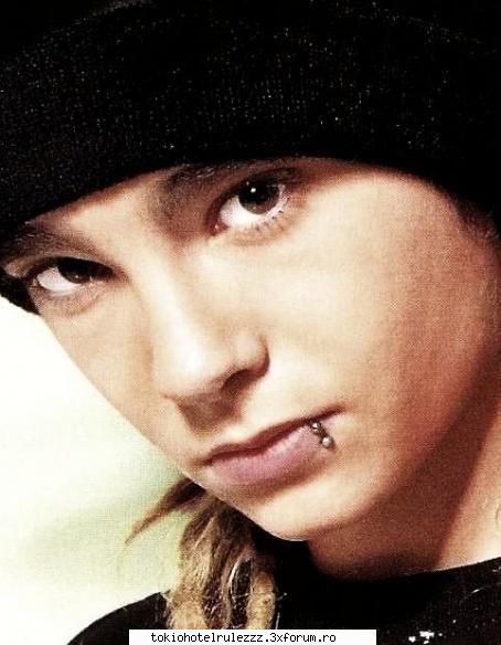 poze ~~tom kaulitz~~             faceti clik poza....     AdMiN