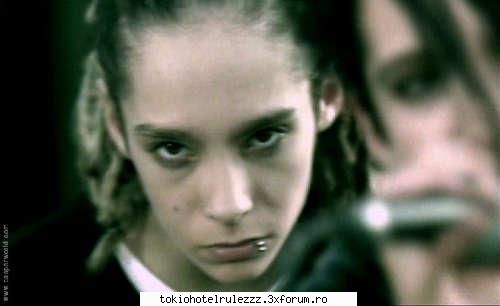 Durch den monsun - oooooooo c privire are ...mah inebunejte - ~~Tokio Hotel~~