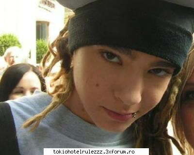 Prin ce va asemanati cu Tom? - hmmm .... mai lasa-ma sa ma mai gandesc.....poi - ~~Tom Kaulitz~~