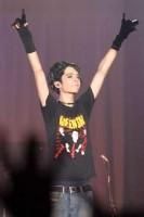 c reactzie atzi avea dak latzi intalni p strada??? - poi....in primu` rand l-as imbratisa - ~~Bill Kaulitz~~