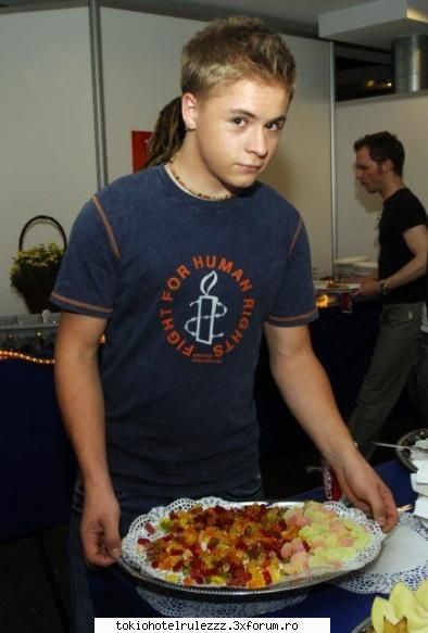 .... :nebun:  :nebun:  :nebun:  ji jeleuri ... poze cu gustav