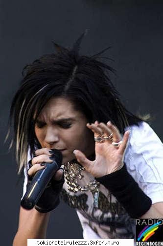 t: hai bill ..e ghata concertul ..
b: my stai umpic ...umpic ...k dak nu the zgariu 
t: auuuuuuuu my