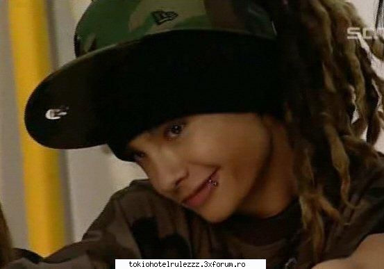 t:mey da c mumos snt ...maj pupa singur ..da nu pot  :rotfl:  :rotfl:  :rotfl: poze funny q tom