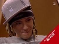 tom: hmmm.ce dulce este fata care blonda aia nu imi plac blondele :x poze funny q tom