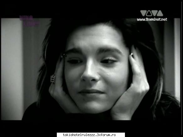 poze q bill nmchat - e asa dulce nemachiat mah asta e o bombonica pe - ~~Bill Kaulitz~~