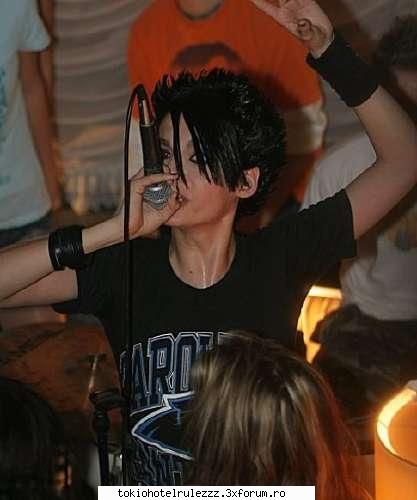 bill intzelege odata k microfonu nu se tzine in sus !! :nono:  :nono:  :nono: schrei