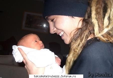 dap..
ii sta bn k bebe in blate.. :nod:  :zzz: tom tatik?